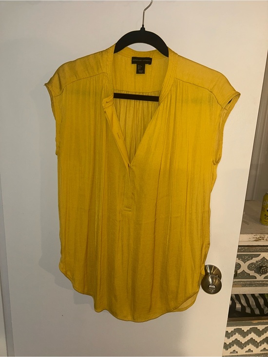 Adrienne Vittadini Tops - Adrienne Vittadini Mustard Yellow Split V Cap Sleeve Blouse